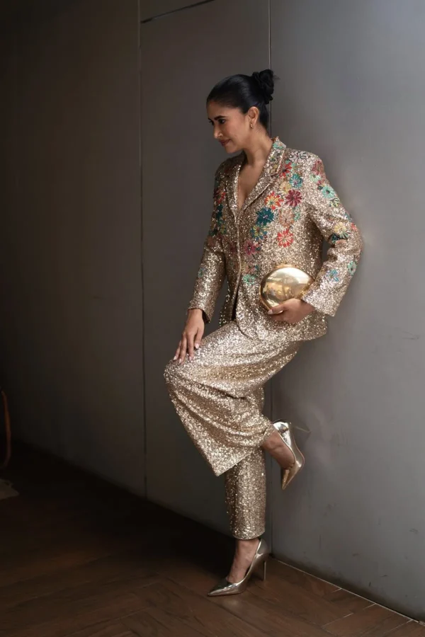 RANNA GILL Alish Pekh In Roma 3D Embroidered Sequin Jacket Golden Fashion